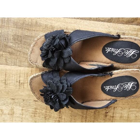 Life Stride Black Wedge Slide Canvas Sandals in Box Women's Size 7 M EUC - Picture 7 of 11